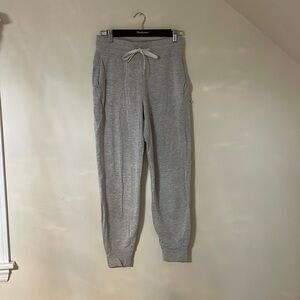 Lululemon ready to rulu joggers